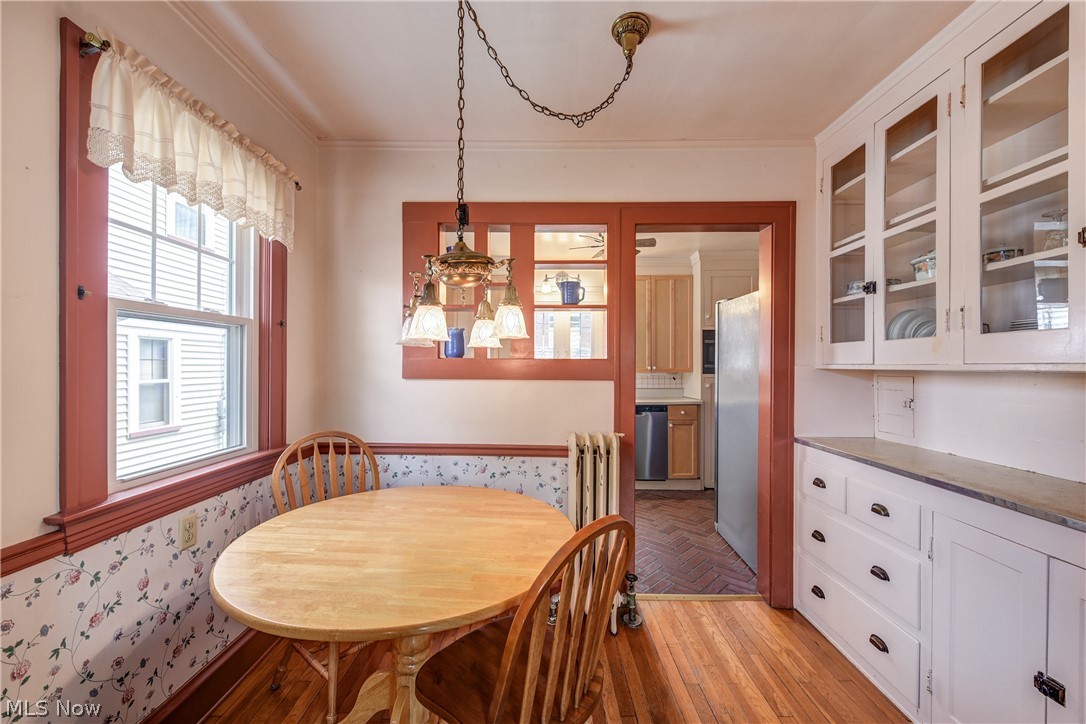 1071 Abbieshire Avenue Lakewood OH 44107