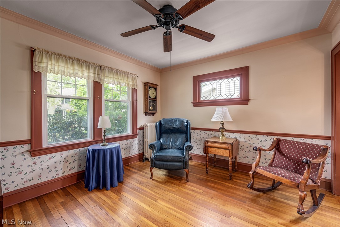 1071 Abbieshire Avenue Lakewood OH 44107