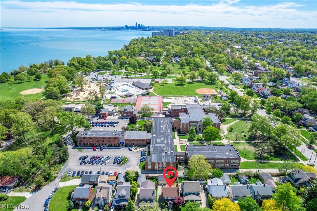 1071 Abbieshire Avenue Lakewood OH 44107