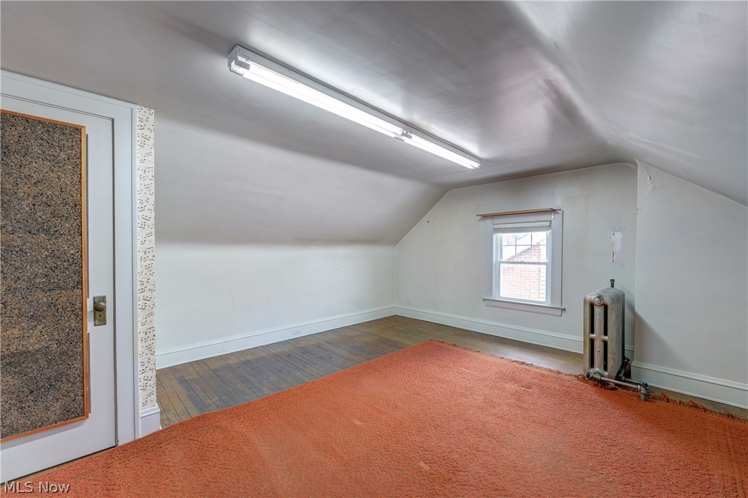 1071 Abbieshire Avenue Lakewood OH 44107