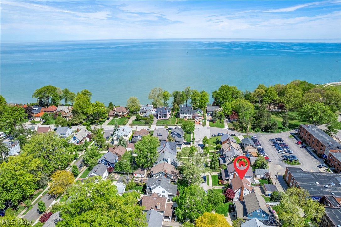 1071 Abbieshire Avenue Lakewood OH 44107
