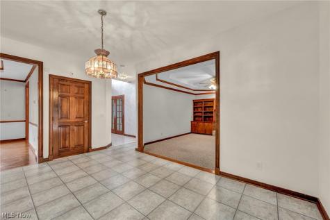 342 Woodbridge Glen Richmond Heights OH 44143