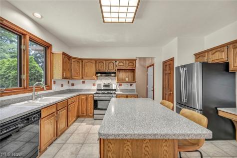 342 Woodbridge Glen Richmond Heights OH 44143