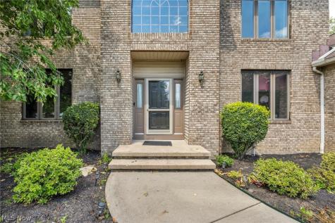 342 Woodbridge Glen Richmond Heights OH 44143