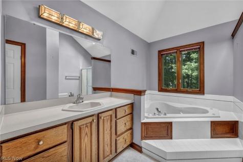 342 Woodbridge Glen Richmond Heights OH 44143