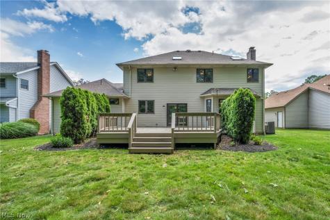342 Woodbridge Glen Richmond Heights OH 44143