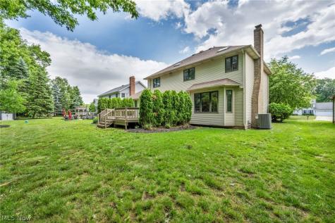 342 Woodbridge Glen Richmond Heights OH 44143