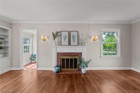 225 Melbourne Avenue Akron OH 44313