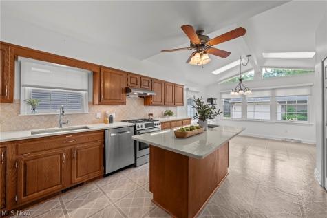 225 Melbourne Avenue Akron OH 44313
