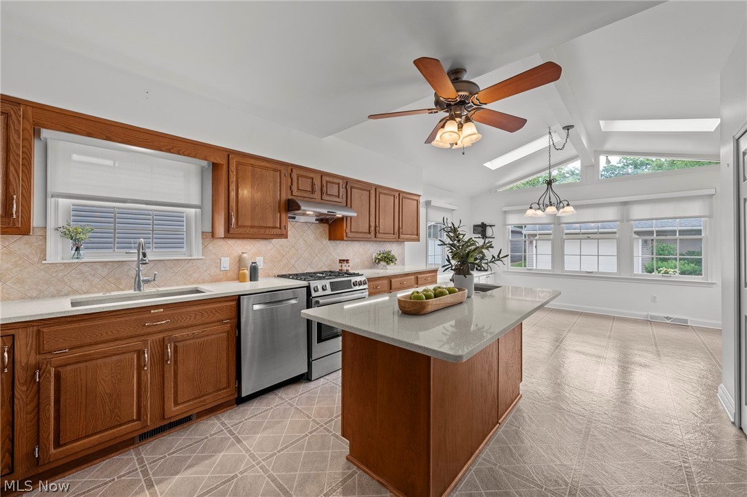225 Melbourne Avenue Akron OH 44313