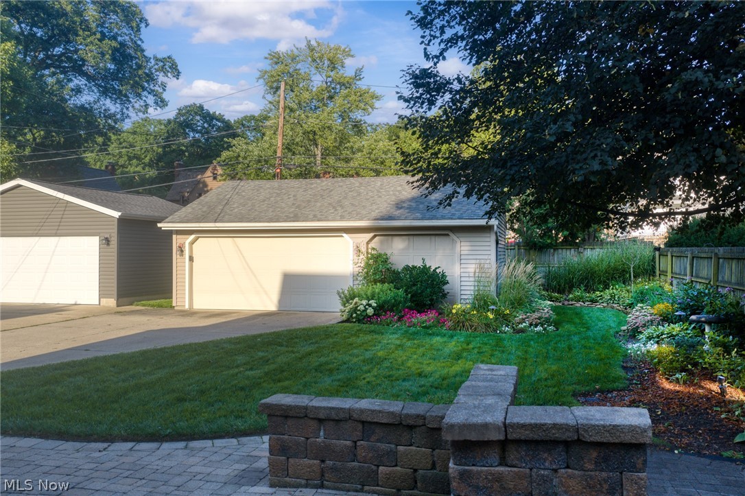 225 Melbourne Avenue Akron OH 44313