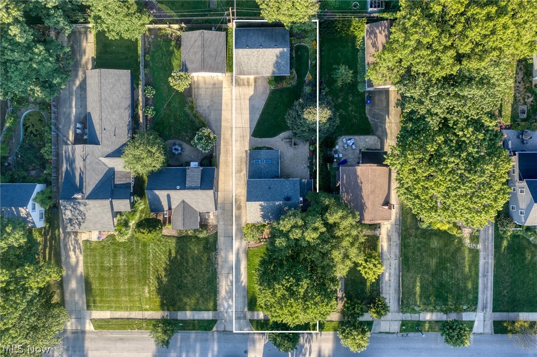 225 Melbourne Avenue Akron OH 44313