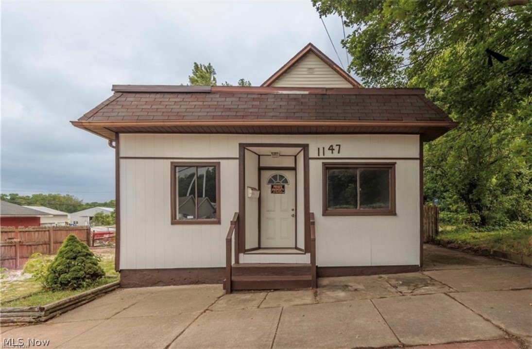 1147 Newton Street Akron OH 44305