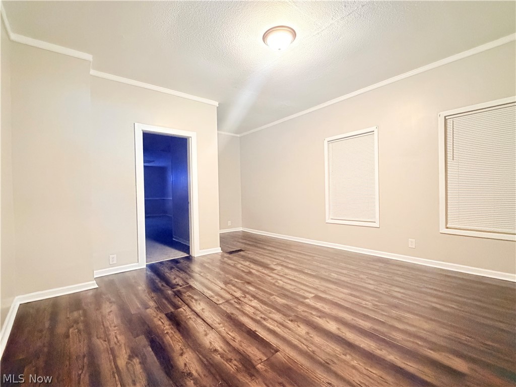 1147 Newton Street Akron OH 44305