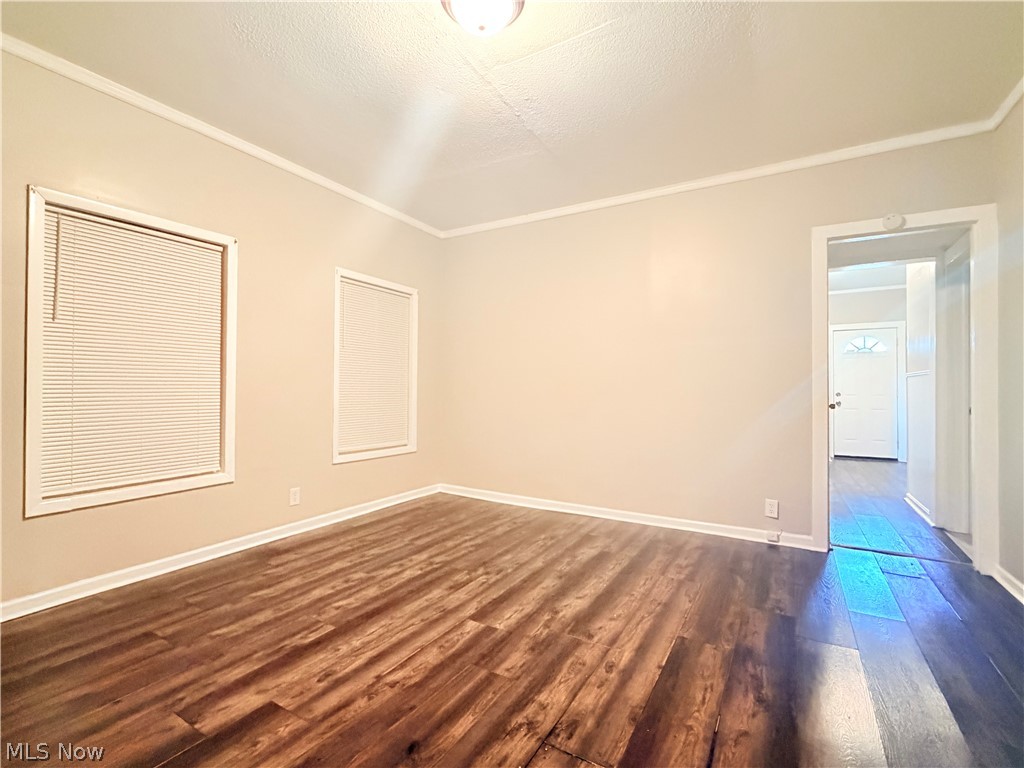 1147 Newton Street Akron OH 44305
