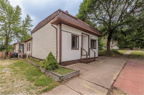 1147 Newton Street Akron OH 44305