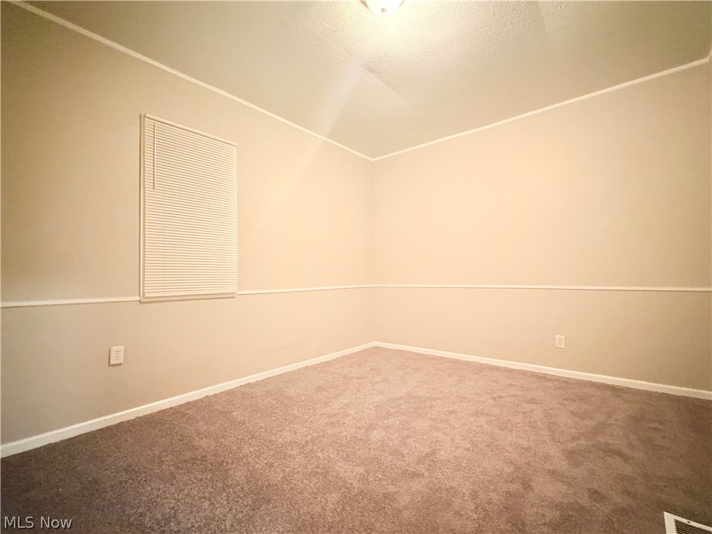 1147 Newton Street Akron OH 44305