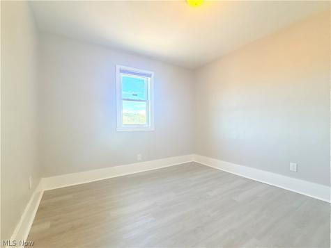 1147 Newton Street Akron OH 44305