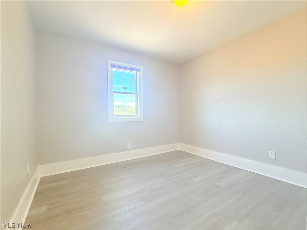 1147 Newton Street Akron OH 44305