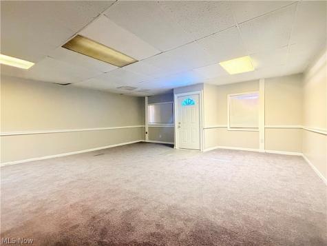 1147 Newton Street Akron OH 44305
