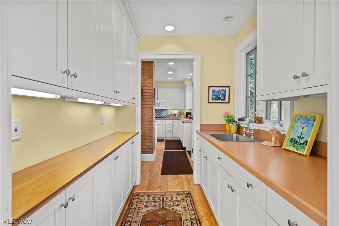 2542 Guilford Road Cleveland Heights OH 44118