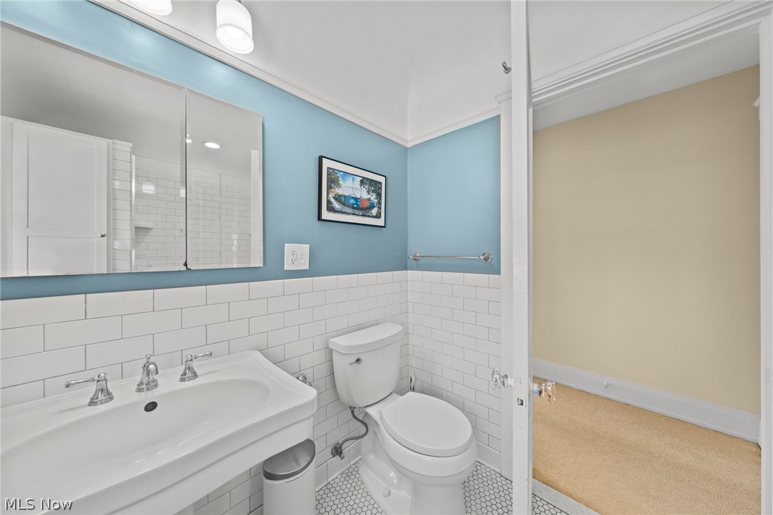 2542 Guilford Road Cleveland Heights OH 44118