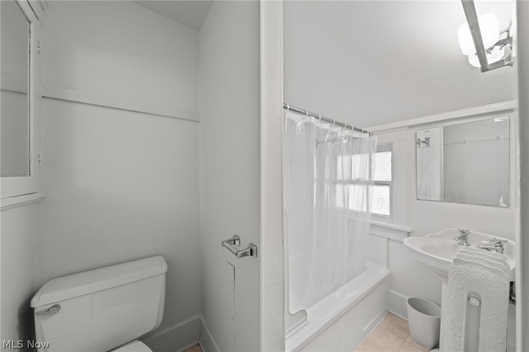 2542 Guilford Road Cleveland Heights OH 44118