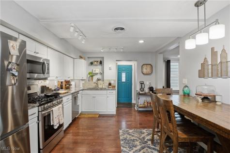 710 University Court Cleveland OH 44113