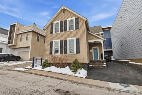 710 University Court Cleveland OH 44113