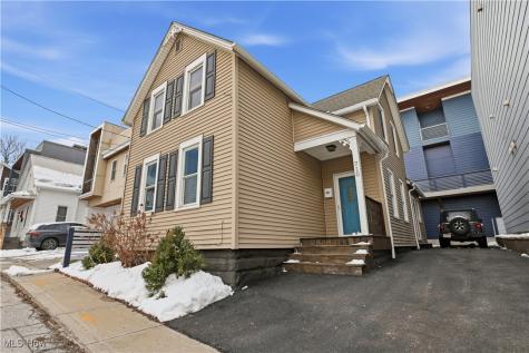 710 University Court Cleveland OH 44113