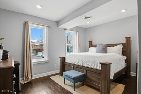 710 University Court Cleveland OH 44113