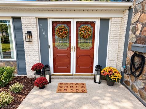 27831 Blossom Boulevard North Olmsted OH 44070
