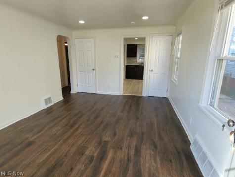 8509 Jeffries Avenue Cleveland OH 44105