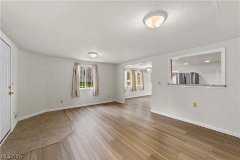1744 Westwood Drive Twinsburg OH 44087