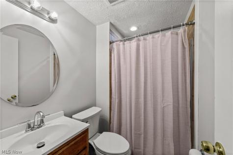 1744 Westwood Drive Twinsburg OH 44087