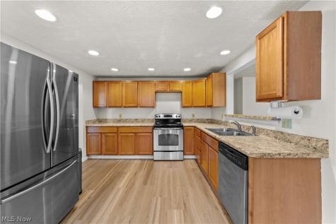 1744 Westwood Drive Twinsburg OH 44087
