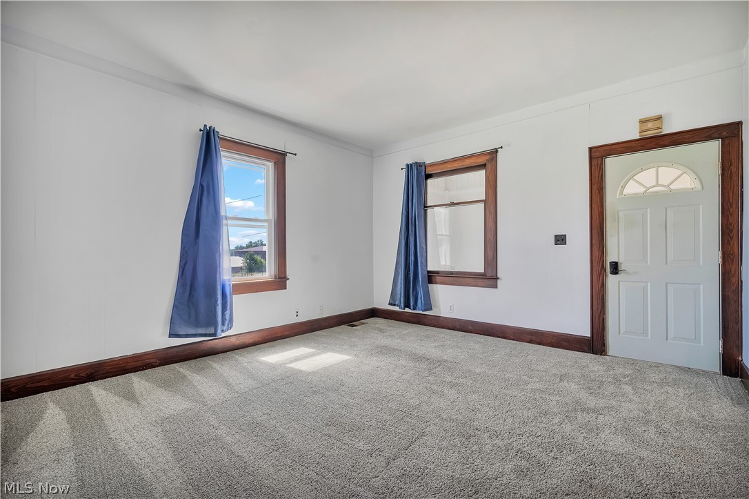 286 5th Street NW Carrollton OH 44615