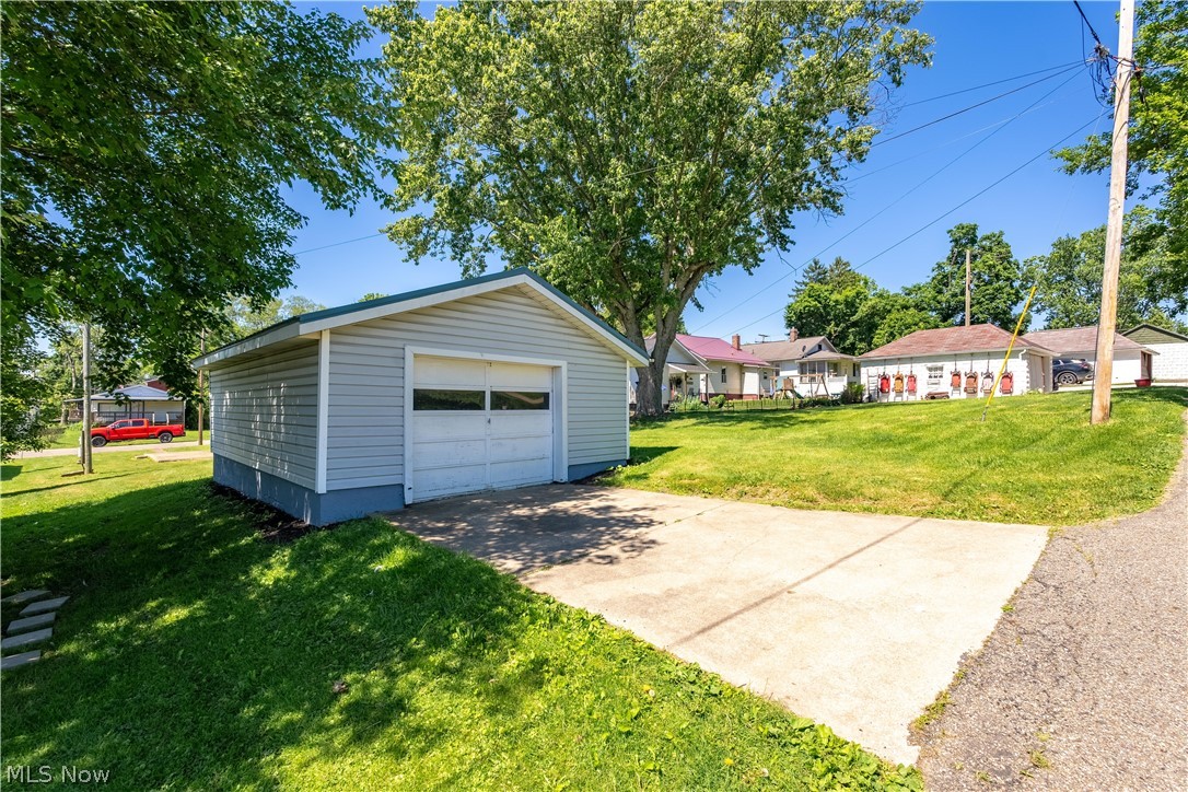 286 5th Street NW Carrollton OH 44615