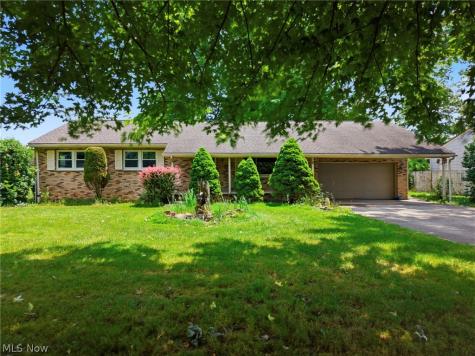 1627 Yolanda Drive Youngstown OH 44511