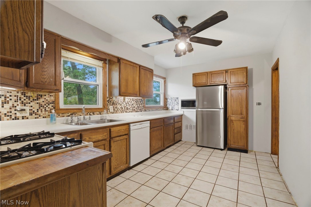 1627 Yolanda Drive Youngstown OH 44511