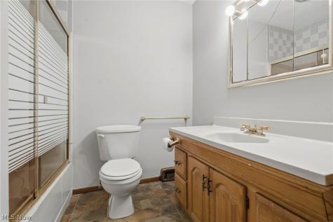 1627 Yolanda Drive Youngstown OH 44511
