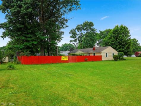 1627 Yolanda Drive Youngstown OH 44511