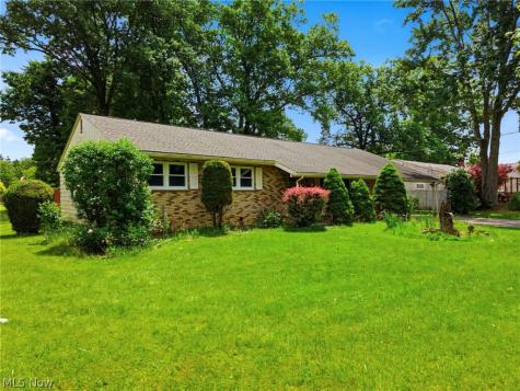 1627 Yolanda Drive Youngstown OH 44511