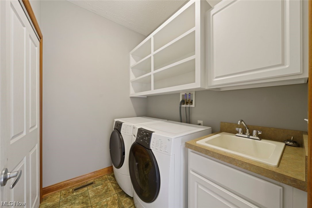 4221 Queens Gate Avon OH 44011