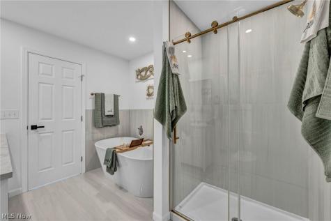 16801 Raymond Maple Heights OH 44137