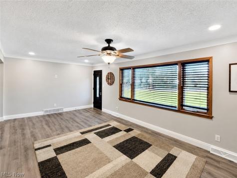 1264 Everbright Drive Uniontown OH 44685