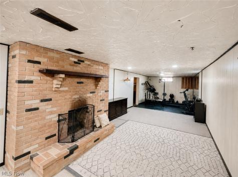 1264 Everbright Drive Uniontown OH 44685