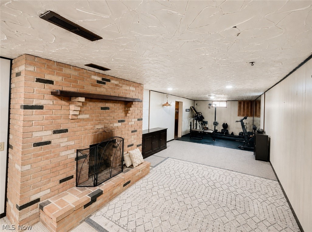 1264 Everbright Drive Uniontown OH 44685