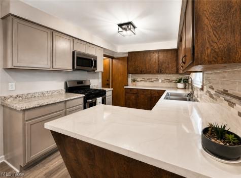 1264 Everbright Drive Uniontown OH 44685