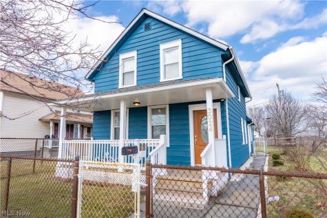 3024 Vega Avenue Cleveland OH 44113